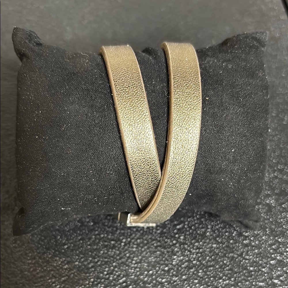 Rustic Cuff Genuine Leather Metallic Wrap Magnetic Closure Bracelet